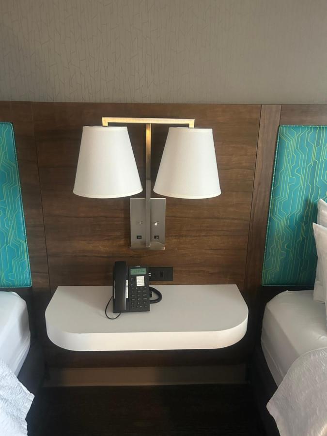 Hampton Inn By Hilton Кингстон Экстерьер фото